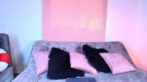 Jules and Gia online show from 11.23.25