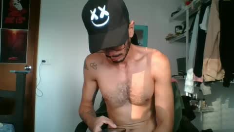 Snapshot of julfigo chatting on 12.18.24 Julfigo online show from 12.18.24