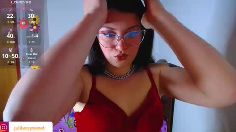 Juliana online show from 10.25.25