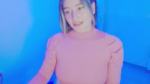  Juliana Torres  online show from 12.01.25