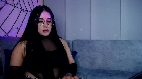 Snapshot of juli_aaron chatting on 10.19.25 JULI AARON online show from 10.19.25