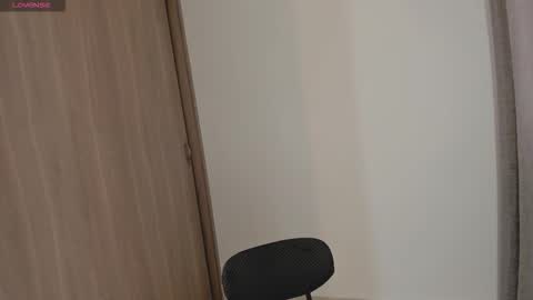 Juli Modelo Independiente online show from 10.11.25