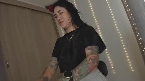 Juli Modelo Independiente online show from 03.27.26