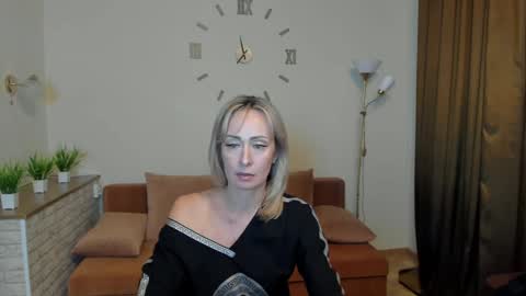 julia__cherry_ online show from 01.24.25