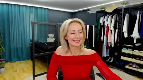Snapshot of julia__cherry_ chatting on 05.31.26 julia__cherry_ online show from 05.31.26