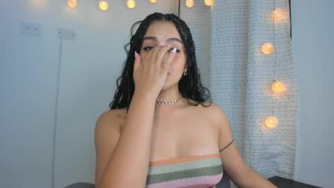 julia_strauns online show from 01.03.25