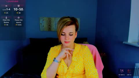 Snapshot of julia_wilsons chatting on 02.09.26 Julia online show from 02.09.26