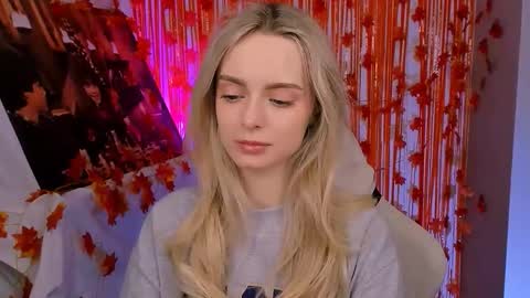 Snapshot of juliabrewwer chatting on 11.17.25 Julia online show from 11.17.25