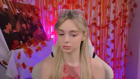 Snapshot of juliabrewwer chatting on 11.21.25 Julia online show from 11.21.25