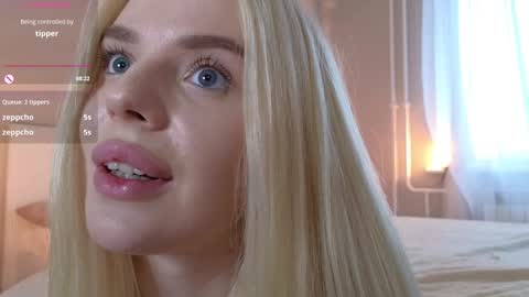 Snapshot of juliacontrol chatting on 12.02.24 Molly online show from 12.02.24