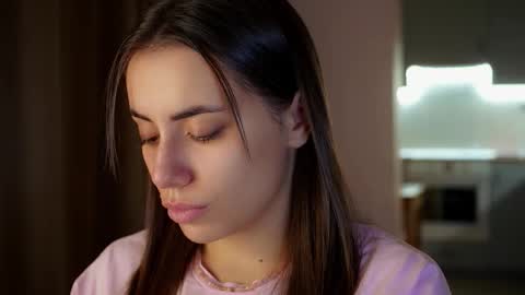 Snapshot of juliacontrol chatting on 03.01.26 Molly online show from 03.01.26