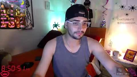 Snapshot of julian1225_ chatting on 10.21.25 Julian online show from 10.21.25