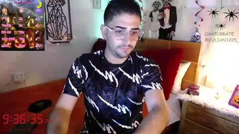 Snapshot of julian1225_ chatting on 10.30.25 Julian online show from 10.30.25