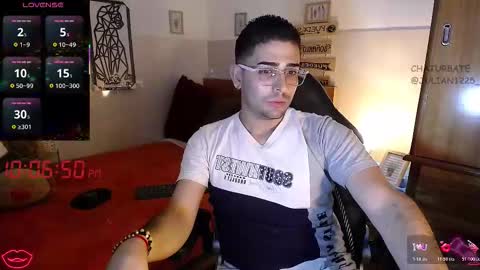 Snapshot of julian1225_ chatting on 11.14.25 Julian online show from 11.14.25