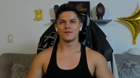 julian_wallace online show from 10.10.25