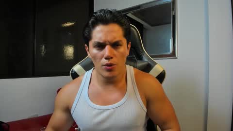 julian_wallace online show from 02.03.26