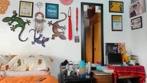 julian_wallace online show from 02.16.26