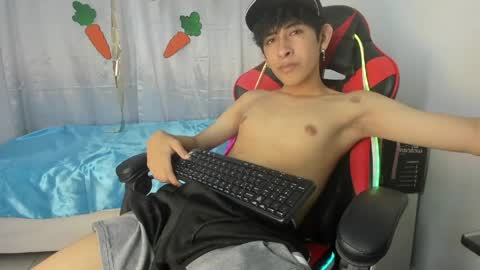 Julian online show from 04.10.26