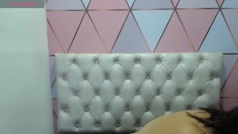 Juli online show from 01.14.25