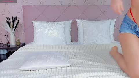 Juliana online show from 12.14.24