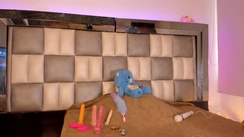 juliana_js_ online show from 03.06.25