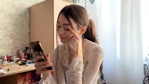 Snapshot of julianeaukamp chatting on 03.02.26 Viola online show from 03.02.26