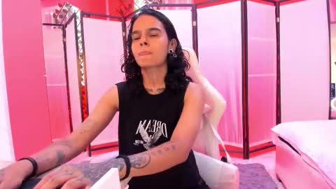 Snapshot of julianne_7 chatting on 02.02.26 julianne_7 online show from 02.02.26