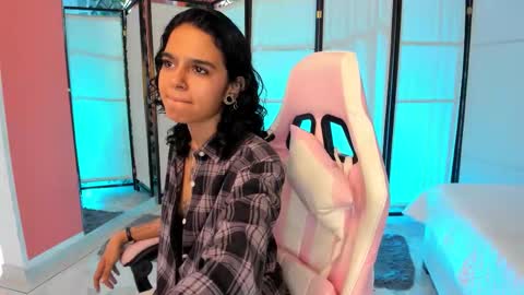 Snapshot of julianne_7 chatting on 02.03.26 julianne_7 online show from 02.03.26