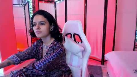 Snapshot of julianne_7 chatting on 02.07.26 julianne_7 online show from 02.07.26