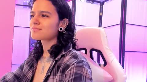 Snapshot of julianne_7 chatting on 02.11.26 julianne_7 online show from 02.11.26