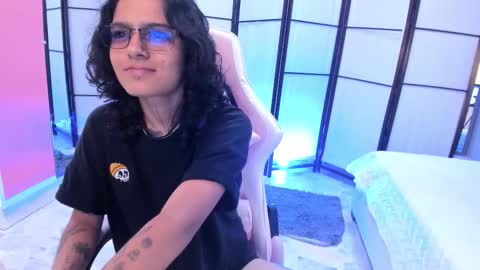 Snapshot of julianne_7 chatting on 02.17.26 julianne_7 online show from 02.17.26