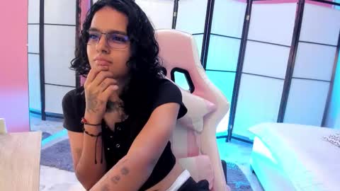 Snapshot of julianne_7 chatting on 02.28.26 julianne_7 online show from 02.28.26