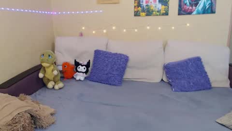 Snapshot of juliasane_ chatting on 01.15.25 Jul online show from 01.15.25