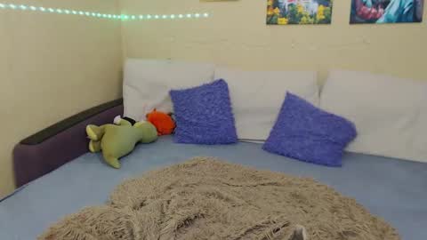 Snapshot of juliasane_ chatting on 01.22.25 Jul online show from 01.22.25