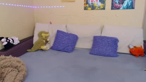 Snapshot of juliasane_ chatting on 01.30.25 Jul online show from 01.30.25