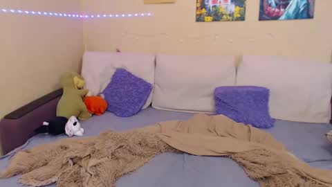 Snapshot of juliasane_ chatting on 02.08.25 Jul online show from 02.08.25