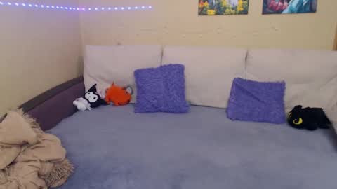 Snapshot of juliasane_ chatting on 02.19.25 Jul online show from 02.19.25