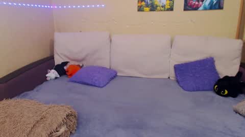 Snapshot of juliasane_ chatting on 02.22.25 Jul online show from 02.22.25