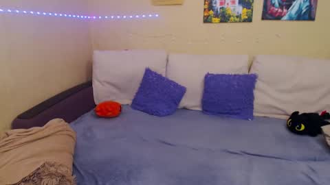 Snapshot of juliasane_ chatting on 03.01.25 Jul online show from 03.01.25