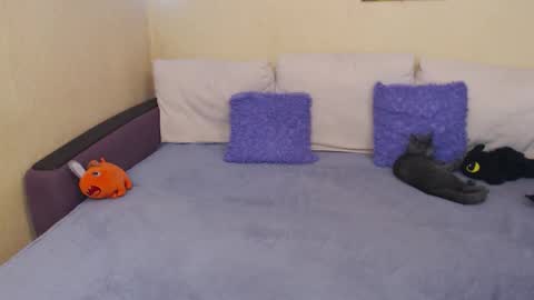 Snapshot of juliasane_ chatting on 09.22.25 Jul online show from 09.22.25