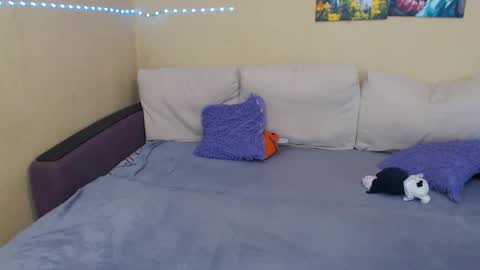 Snapshot of juliasane_ chatting on 09.23.25 Jul online show from 09.23.25