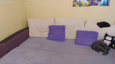 Snapshot of juliasane_ chatting on 09.26.25 Jul online show from 09.26.25