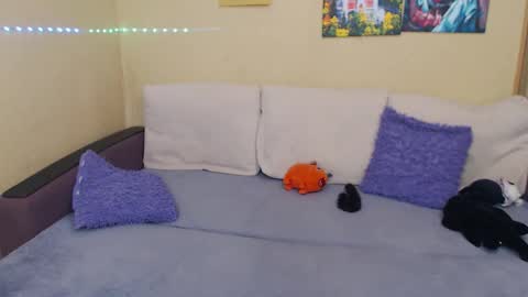 Snapshot of juliasane_ chatting on 10.06.25 Jul online show from 10.06.25