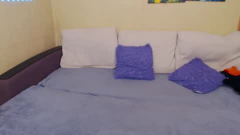 Snapshot of juliasane_ chatting on 10.12.25 Jul online show from 10.12.25