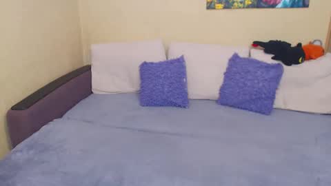 Snapshot of juliasane_ chatting on 10.19.25 Jul online show from 10.19.25