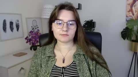 Julie online show from 09.15.25