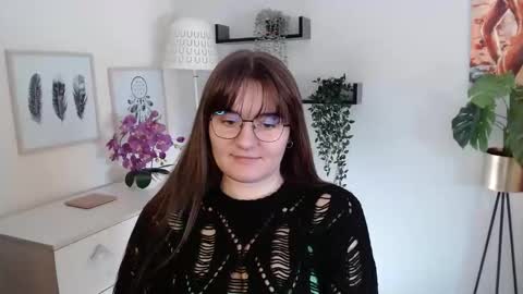 Julie online show from 09.25.25