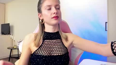 Julie online show from 10.07.25