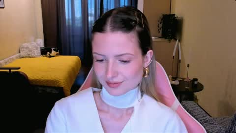 Snapshot of julie_flores chatting on 05.15.26 Julie online show from 05.15.26