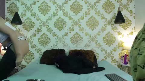 Julie and Tommy.  online show from 01.05.25